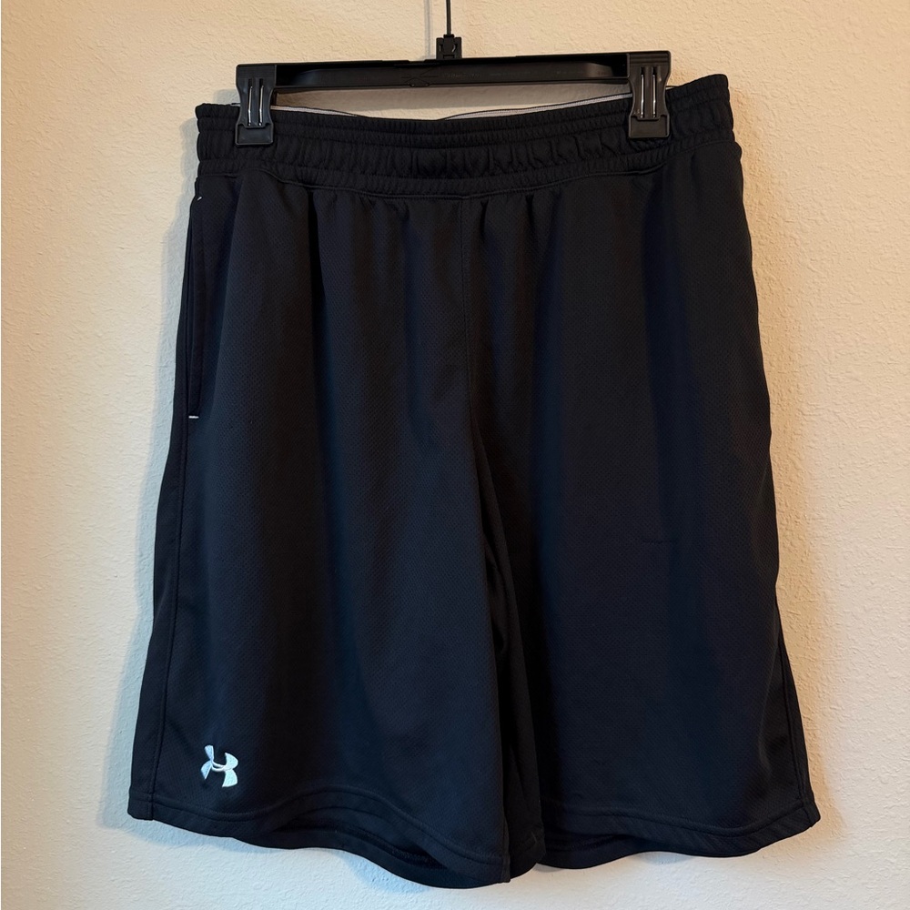 Under armor Men's Black Athletic Shorts basketball adjustable waist size large
